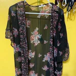 Maurices Black Floral Kimono Size S/M  NWOT